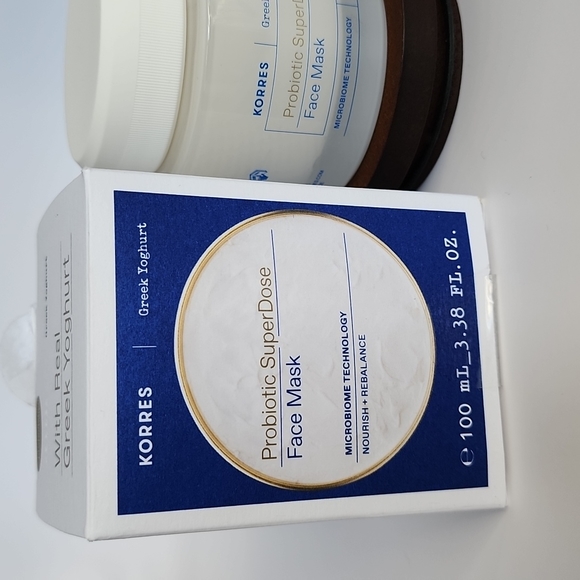 Korres Greek Yoghurt Probiotic SuperDose Face Mask - Picture 9 of 14